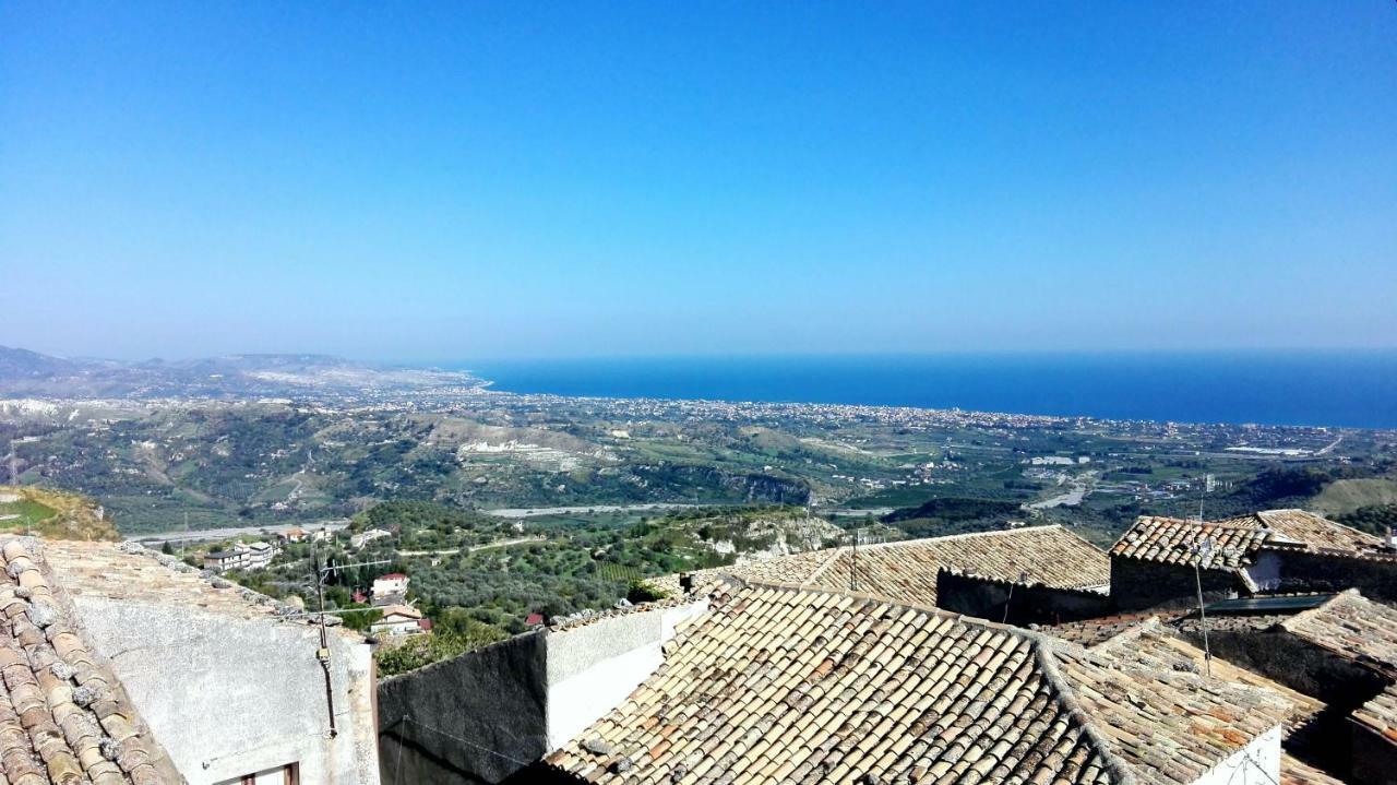 Palazzo Caracciolo Hotel Gerace Buitenkant foto